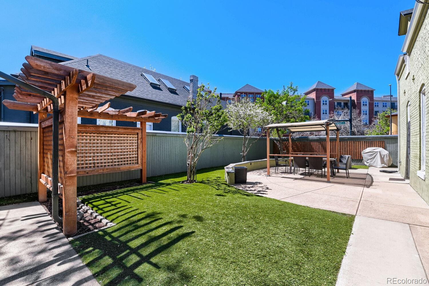 MLS Image #25 for 1960 n clarkson street,denver, Colorado
