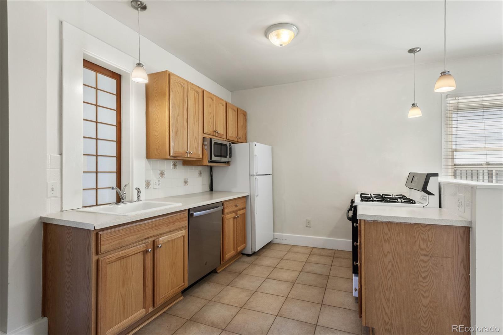 MLS Image #12 for 914 e iowa avenue,denver, Colorado