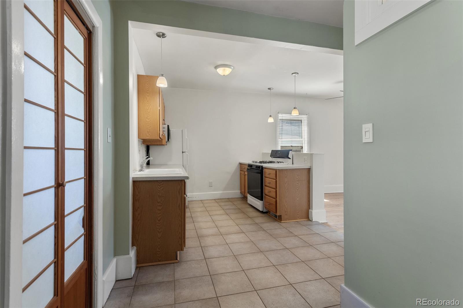 MLS Image #15 for 914 e iowa avenue,denver, Colorado