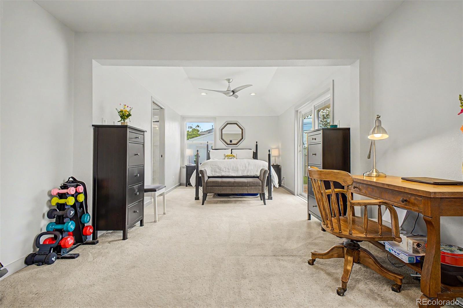 MLS Image #16 for 901 s locust street,denver, Colorado
