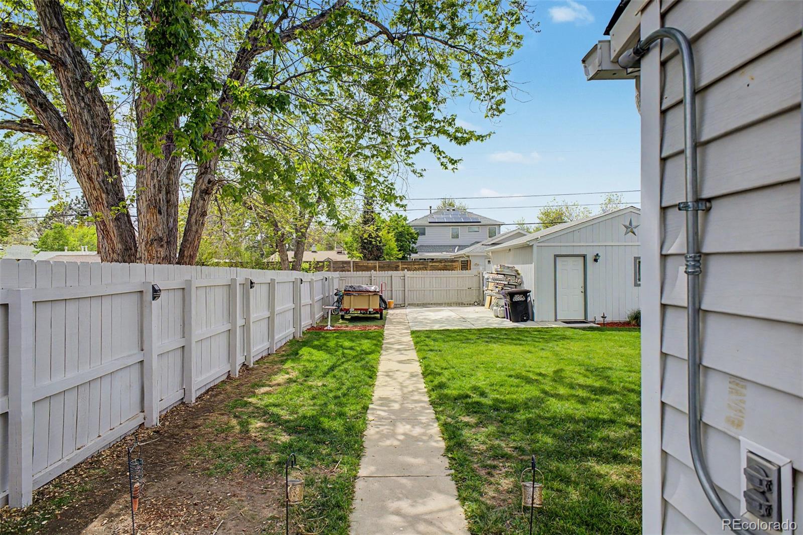 MLS Image #20 for 901 s locust street,denver, Colorado
