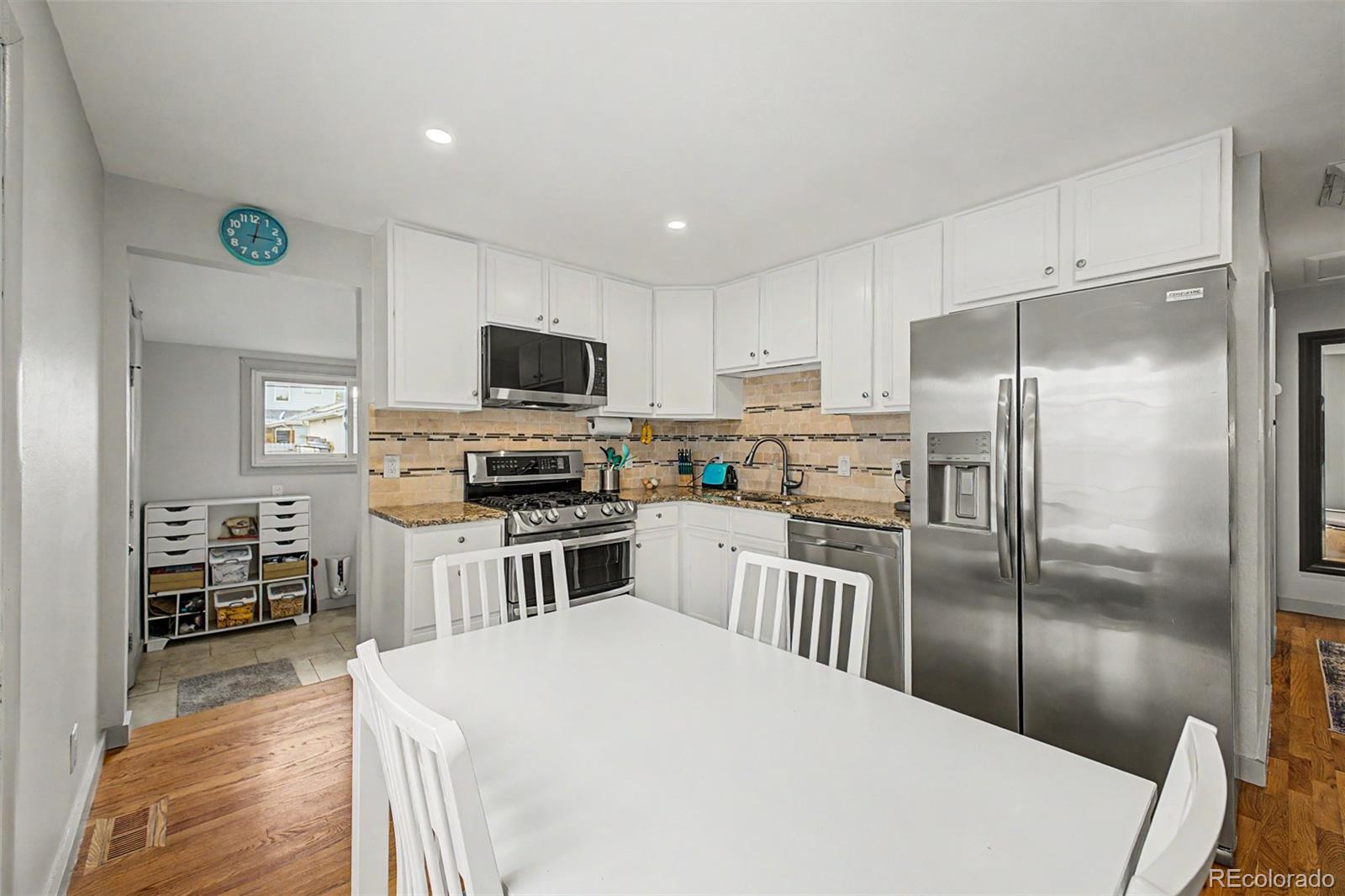 MLS Image #7 for 901 s locust street,denver, Colorado