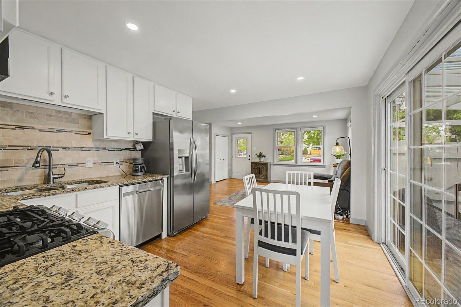 MLS Image #8 for 901 s locust street,denver, Colorado