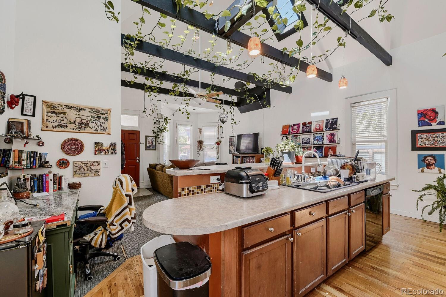 MLS Image #10 for 1950 n clarkson street,denver, Colorado