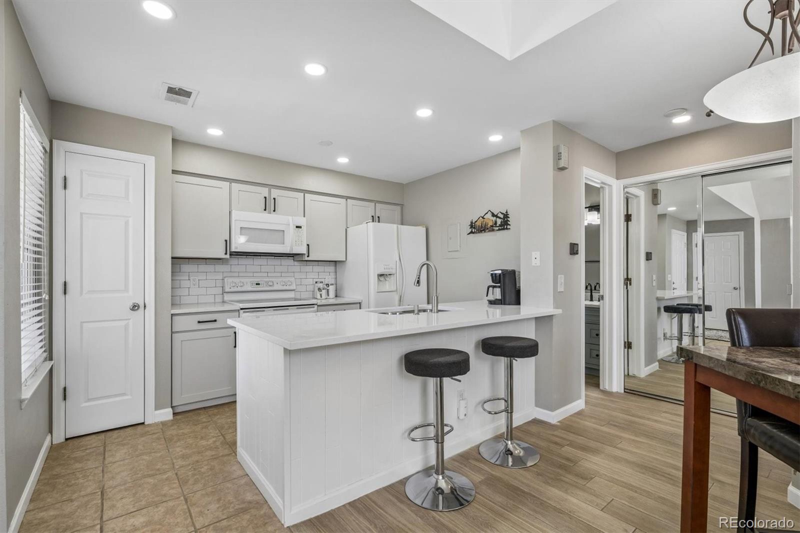 MLS Image #5 for 13732 e lehigh avenue,aurora, Colorado