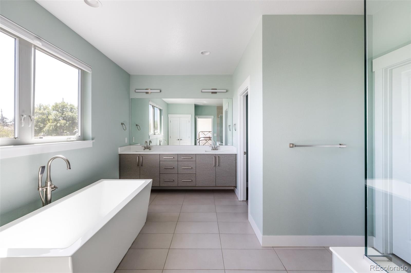 MLS Image #15 for 5620  zuni court,denver, Colorado