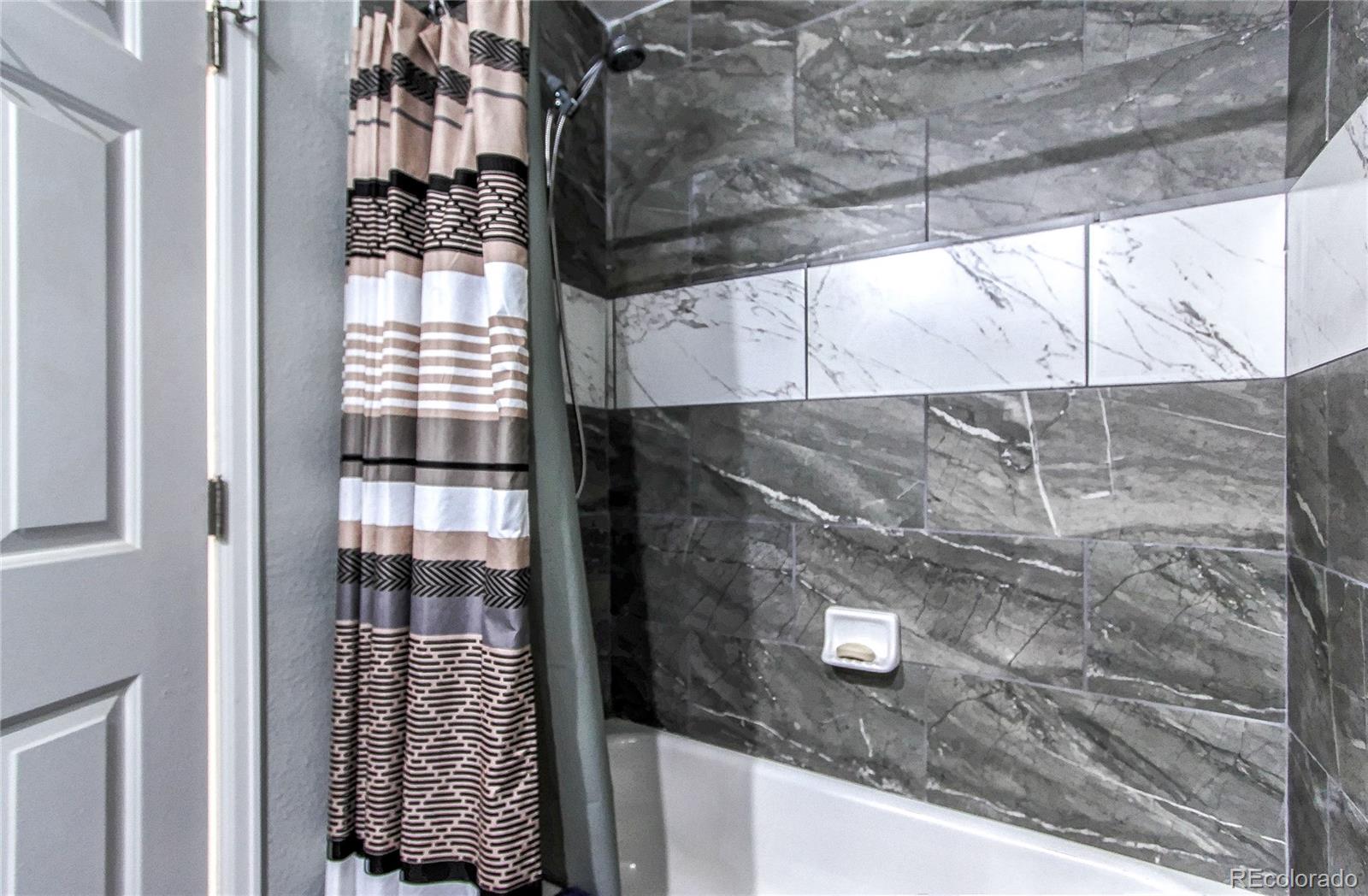 MLS Image #15 for 2152 s victor street b,aurora, Colorado