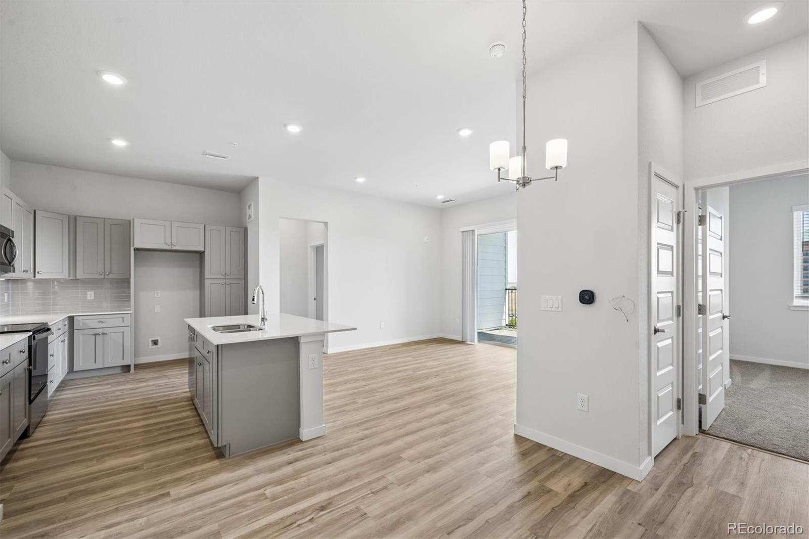 MLS Image #2 for 483  interlocken boulevard 401,broomfield, Colorado