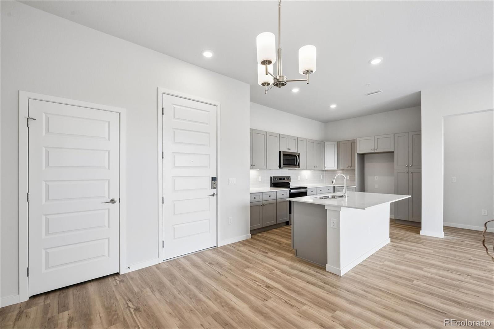 MLS Image #3 for 483  interlocken boulevard 401,broomfield, Colorado