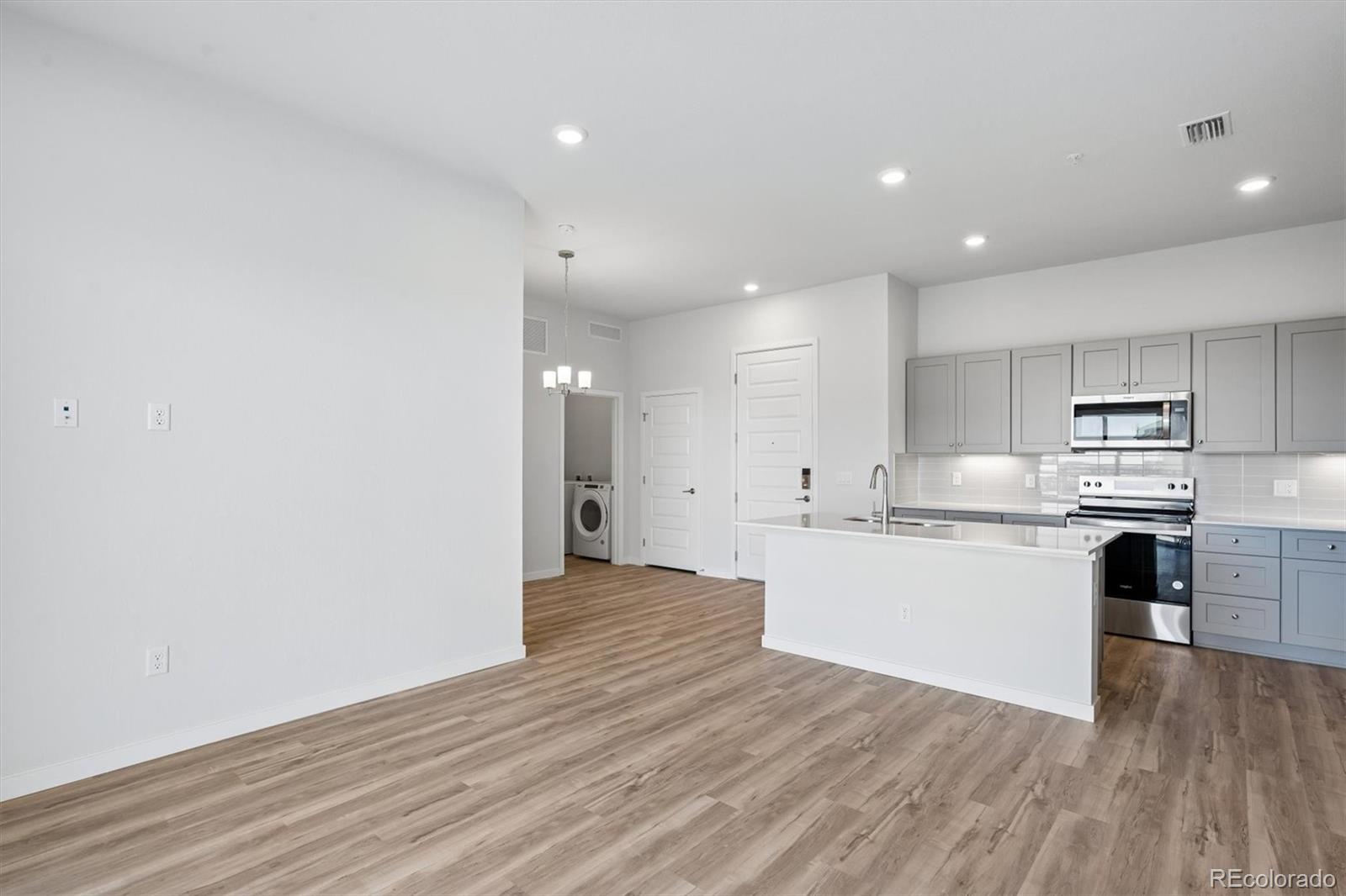 MLS Image #7 for 483  interlocken boulevard 401,broomfield, Colorado