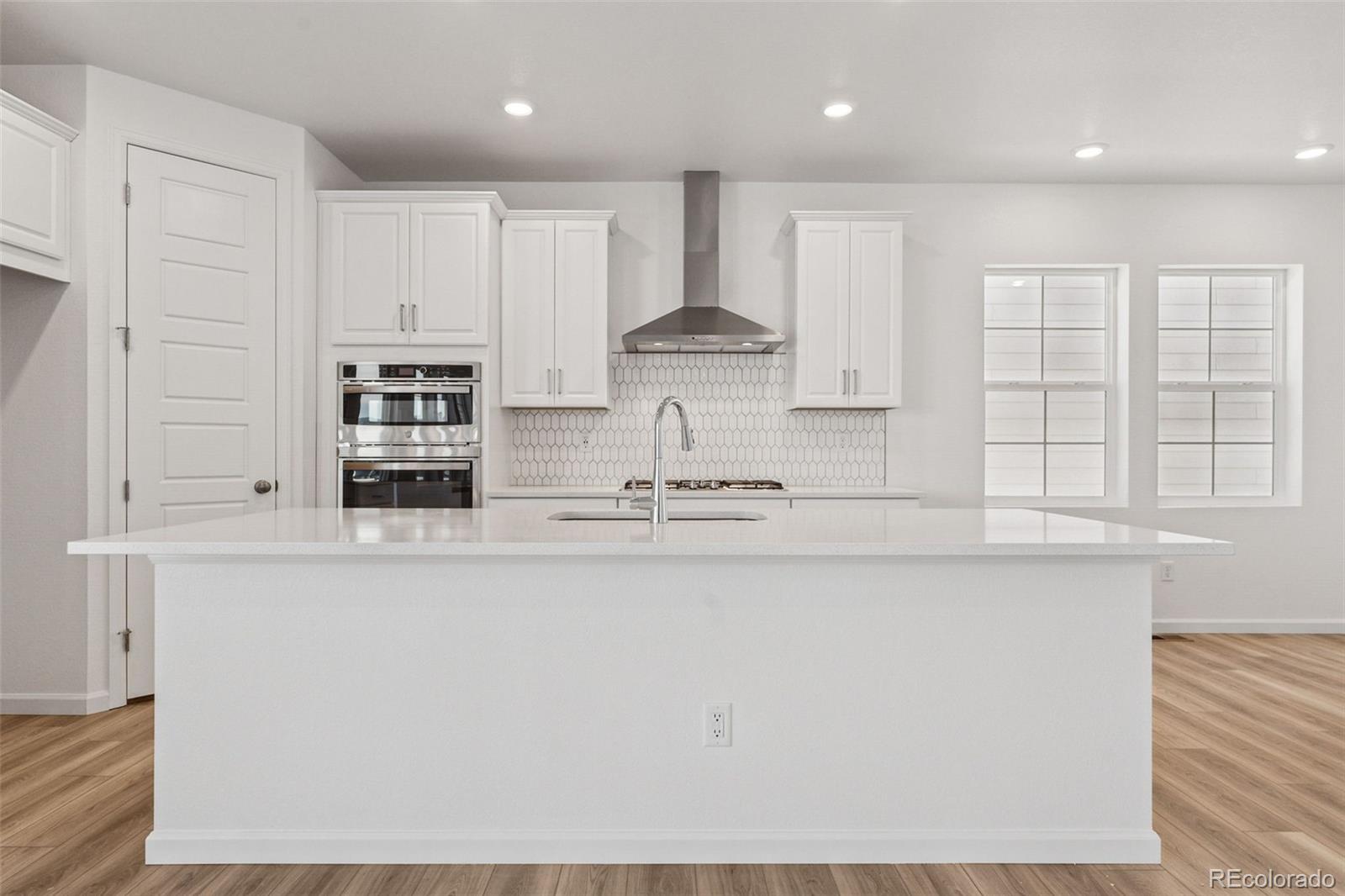 MLS Image #12 for 16938 w 92nd drive,arvada, Colorado