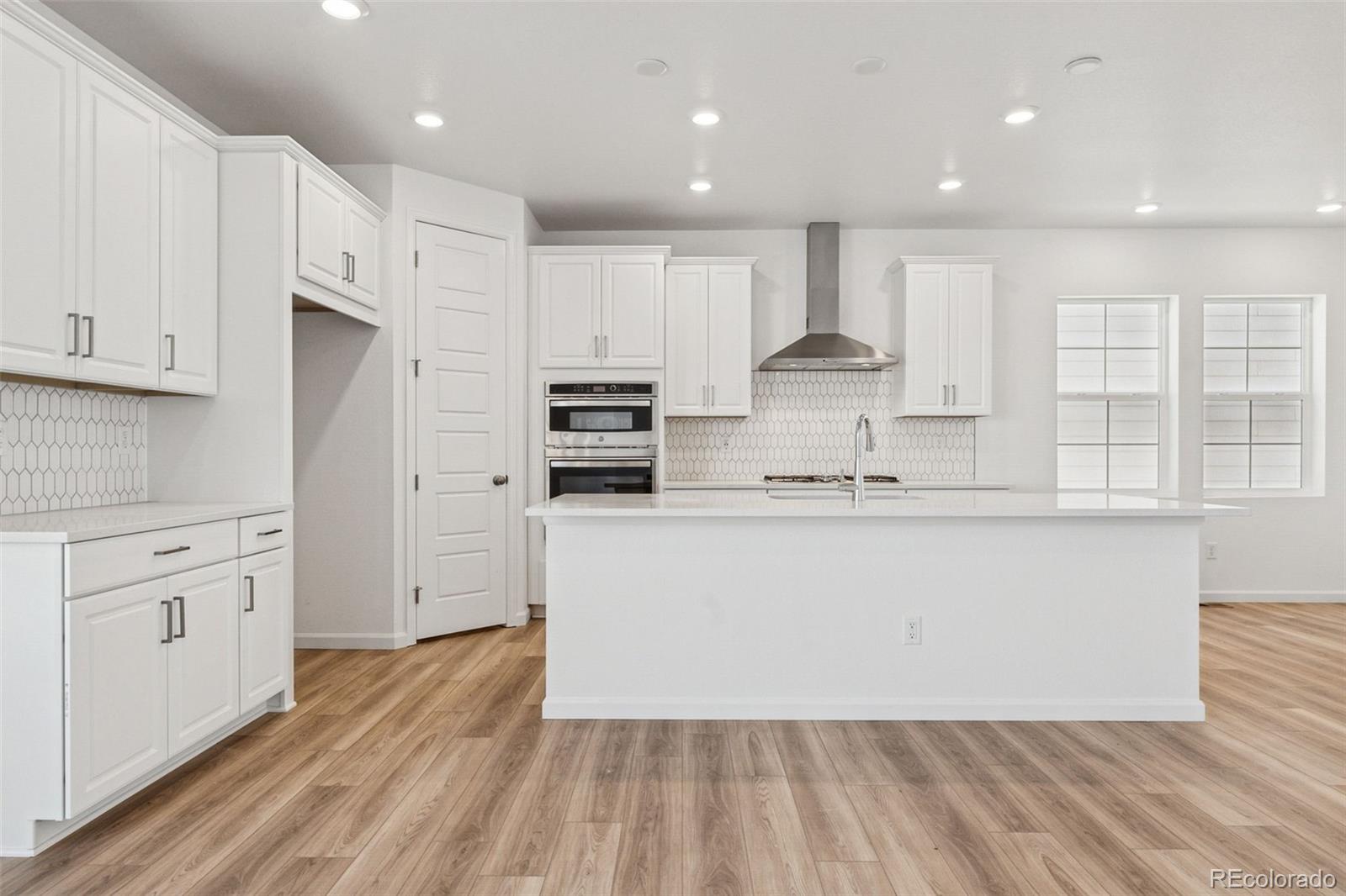 MLS Image #17 for 16938 w 92nd drive,arvada, Colorado