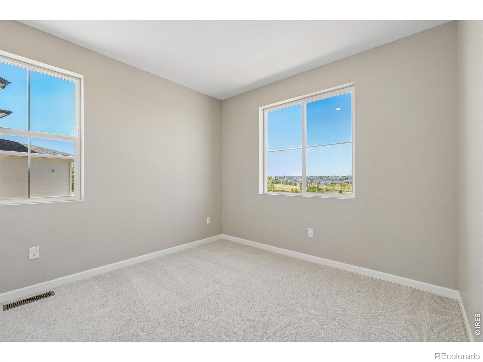 MLS Image #10 for 24406 e 35th drive,aurora, Colorado
