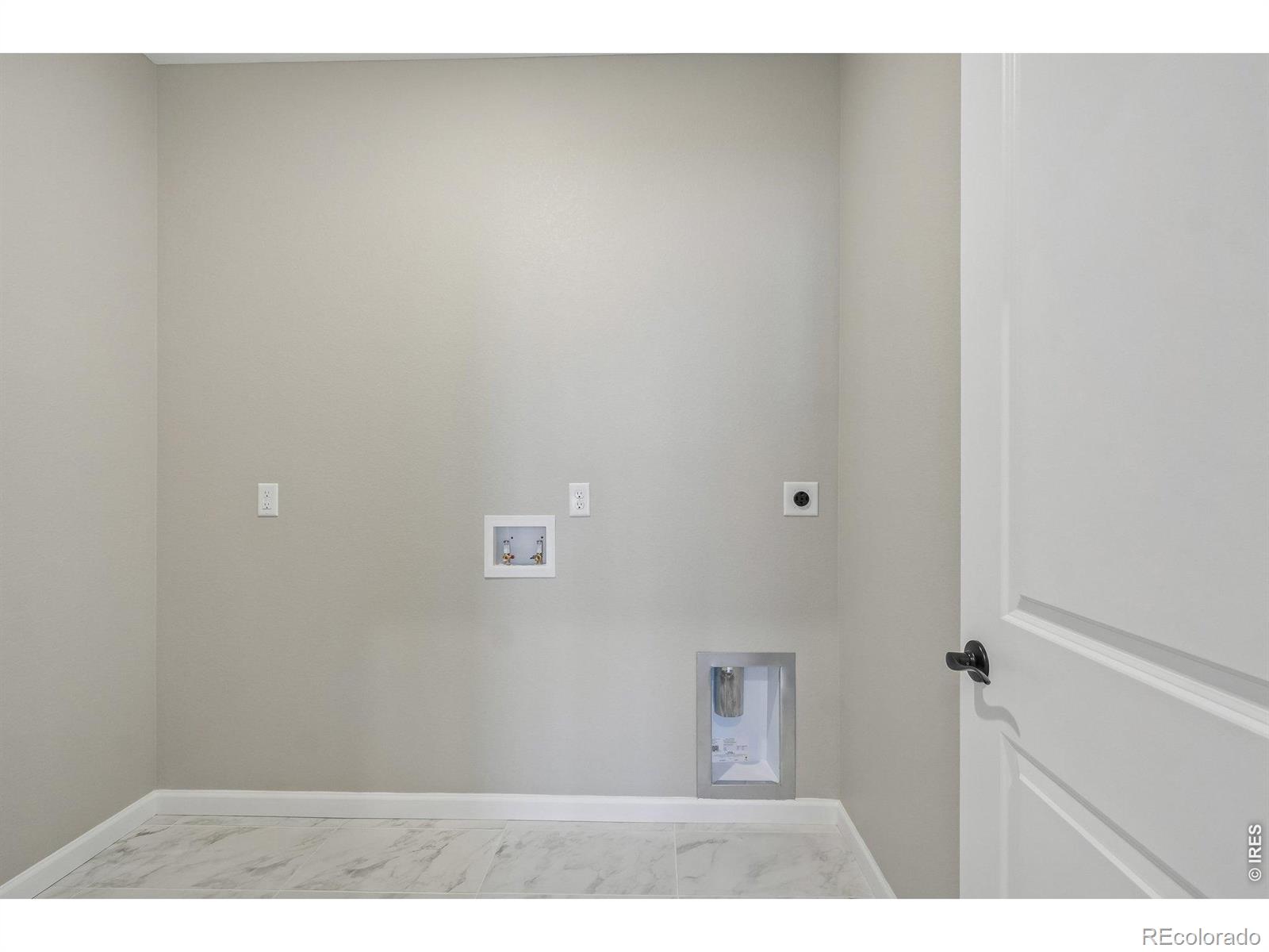 MLS Image #15 for 24406 e 35th drive,aurora, Colorado