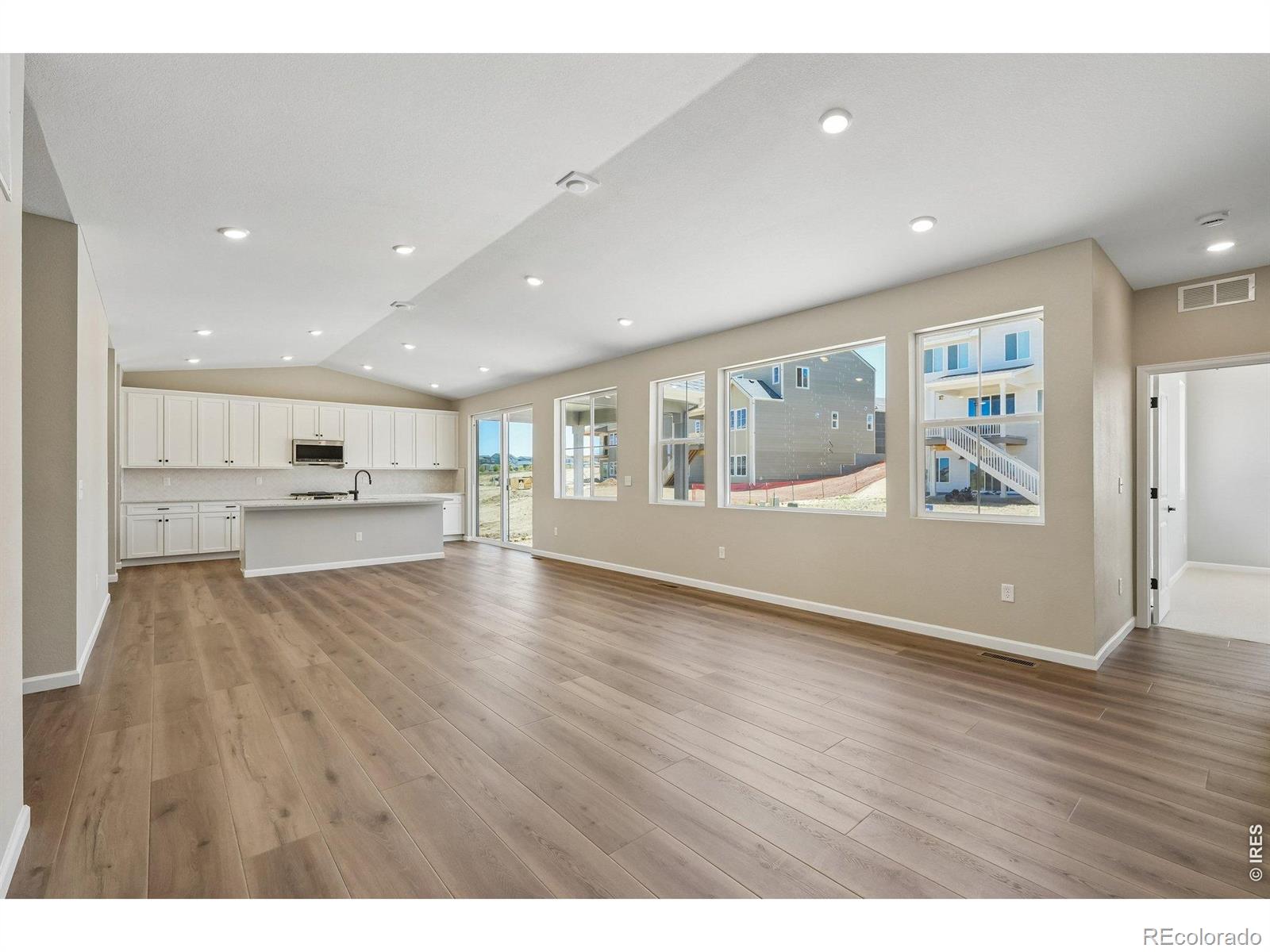 MLS Image #3 for 24406 e 35th drive,aurora, Colorado