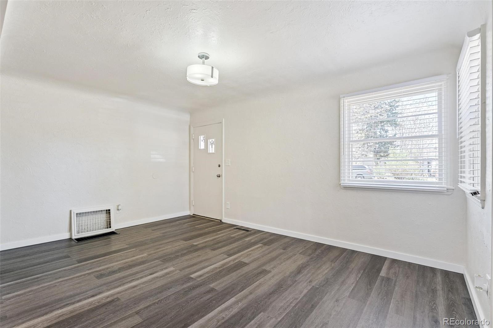 MLS Image #6 for 320  stuart street,denver, Colorado