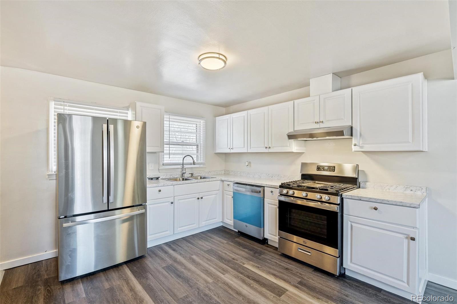 MLS Image #9 for 320  stuart street,denver, Colorado