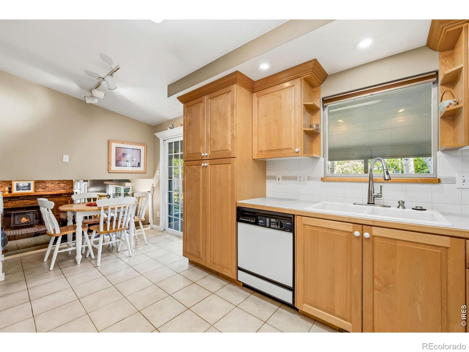 MLS Image #9 for 605  jack pine place,loveland, Colorado