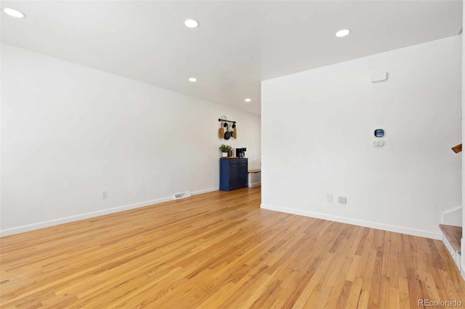 MLS Image #10 for 887  clarkson court,denver, Colorado