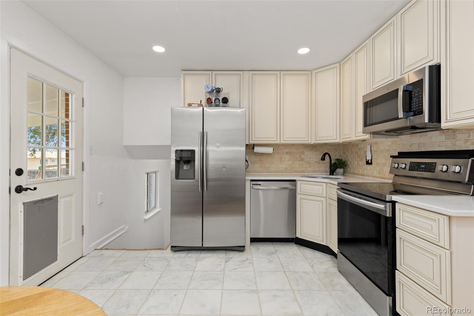 MLS Image #7 for 887  clarkson court,denver, Colorado