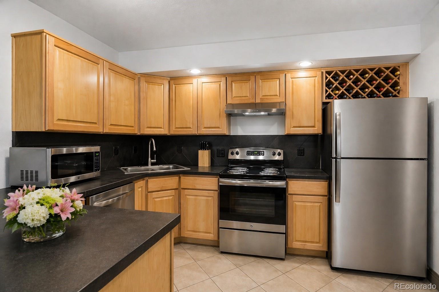 MLS Image #5 for 601 w 11th avenue,denver, Colorado