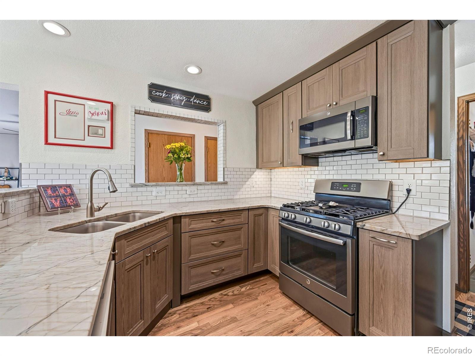 MLS Image #12 for 656  torrey pines lane,johnstown, Colorado