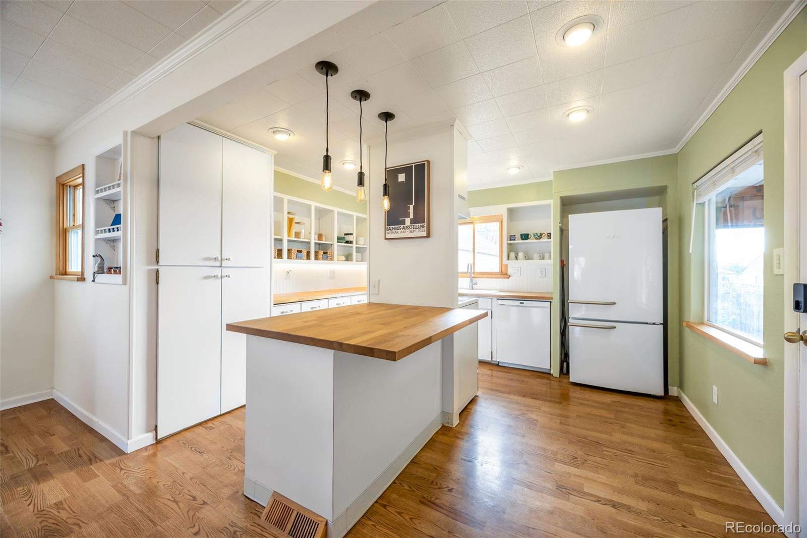 MLS Image #10 for 1260 s shoshone street,denver, Colorado