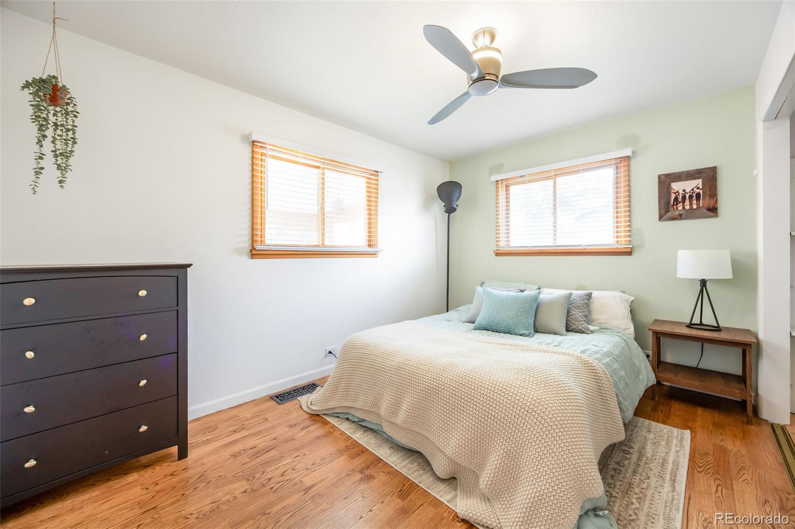 MLS Image #17 for 1260 s shoshone street,denver, Colorado
