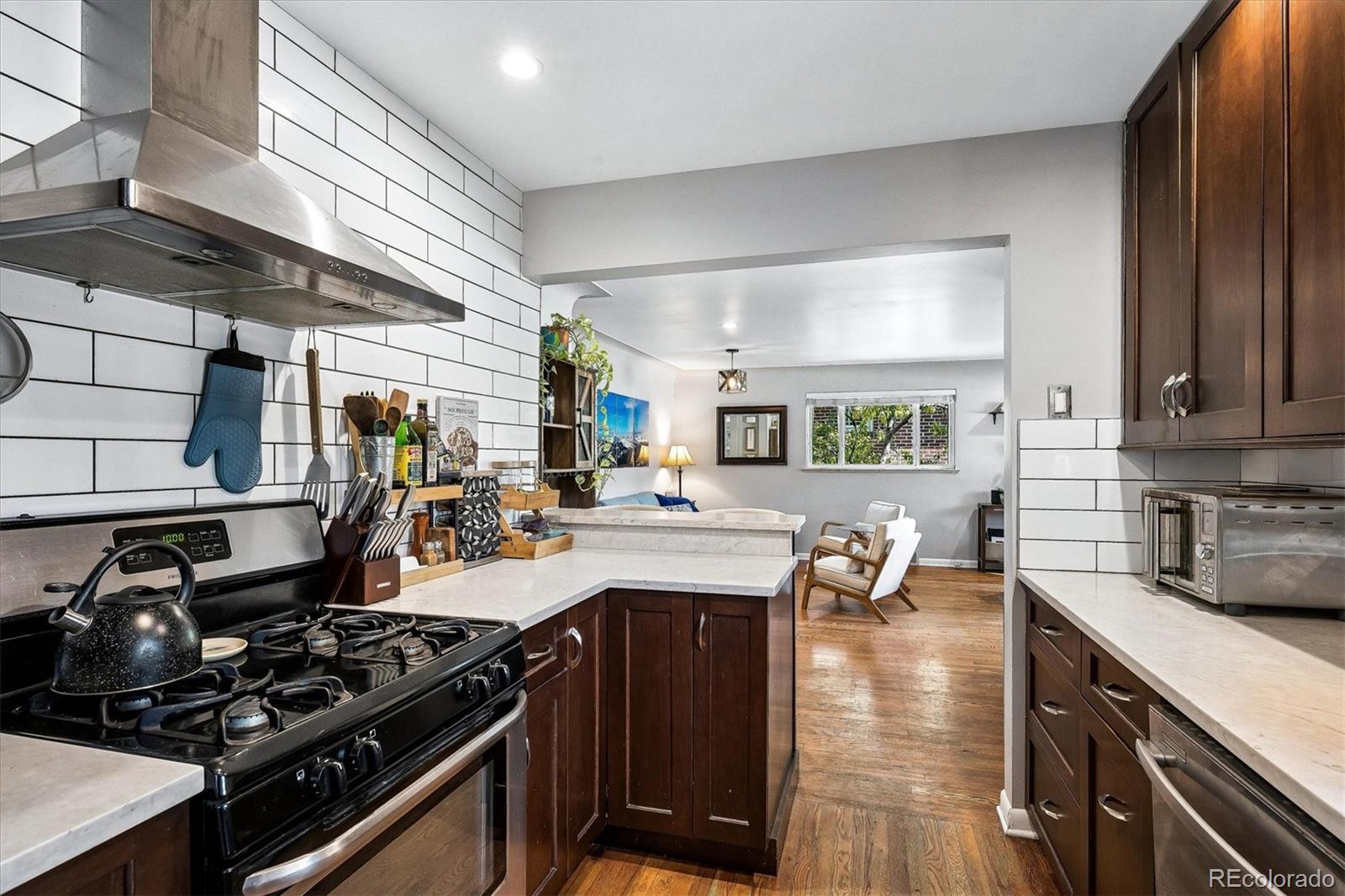 MLS Image #16 for 1439 s university boulevard,denver, Colorado