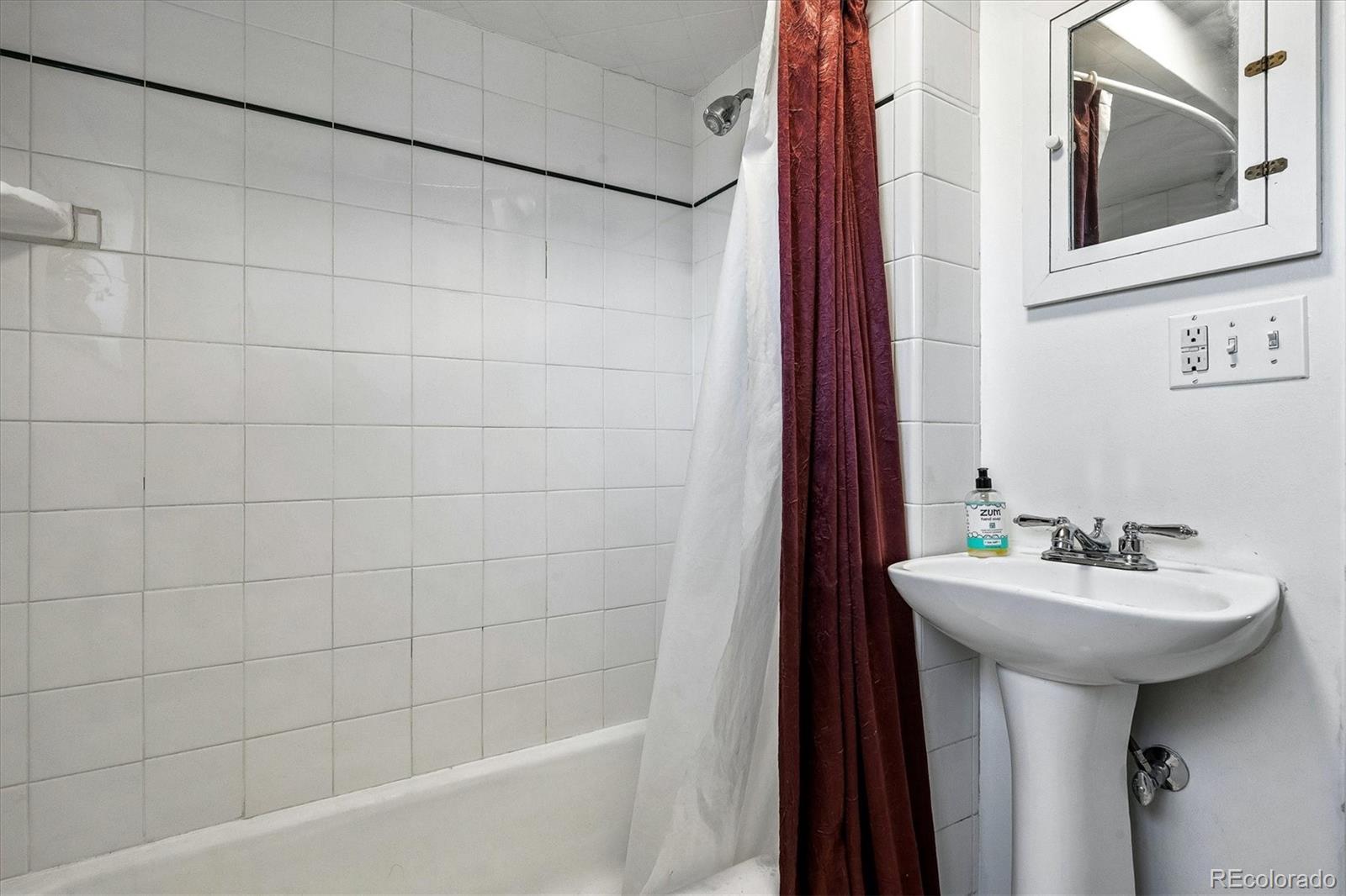 MLS Image #31 for 1439 s university boulevard,denver, Colorado