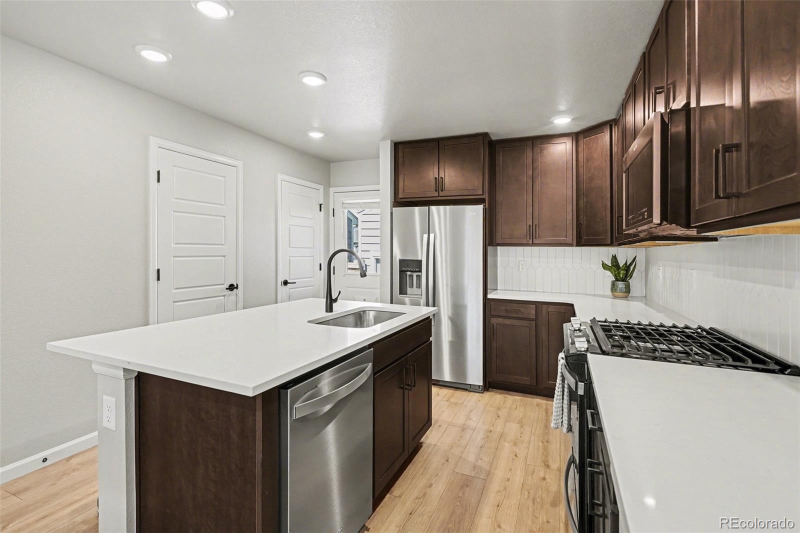 MLS Image #13 for 6331 n hanover street,denver, Colorado