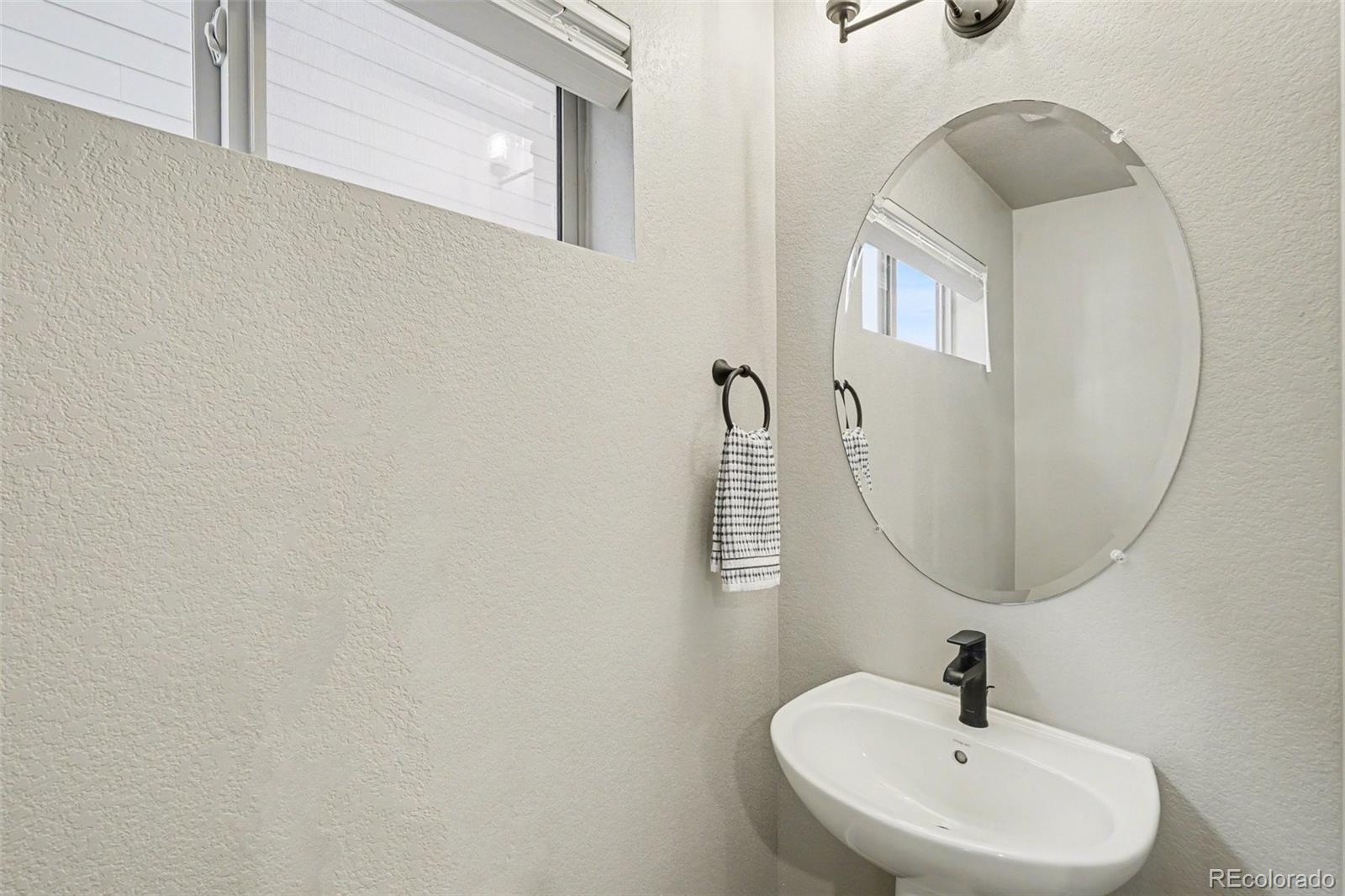 MLS Image #14 for 6331 n hanover street,denver, Colorado