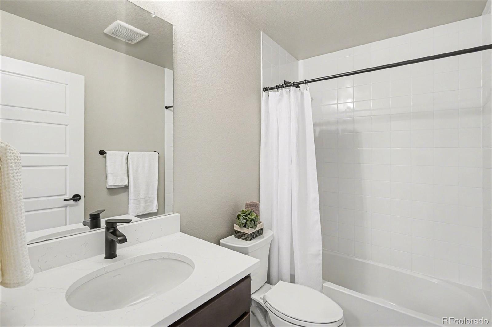 MLS Image #16 for 6331 n hanover street,denver, Colorado