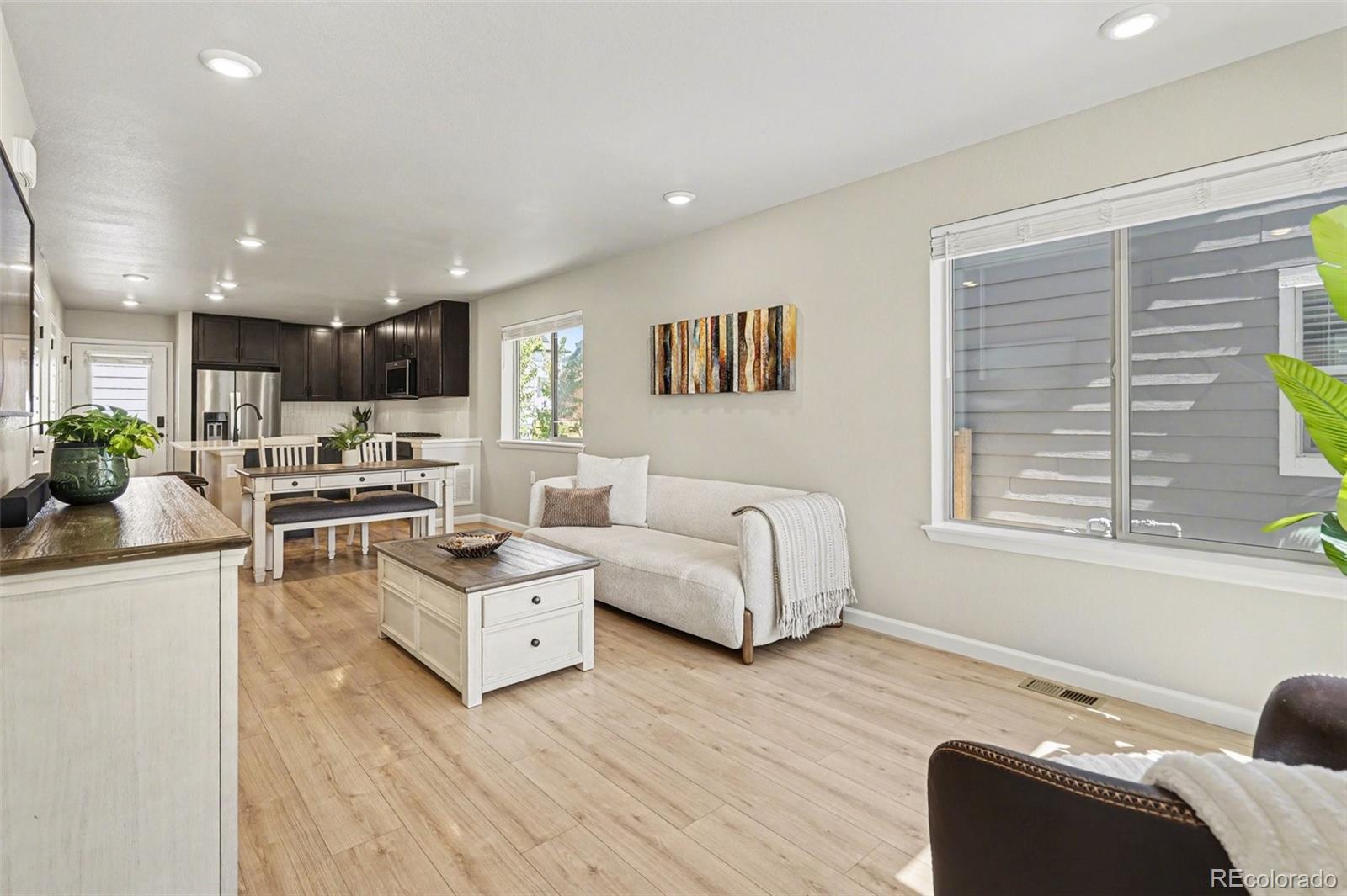 MLS Image #5 for 6331 n hanover street,denver, Colorado