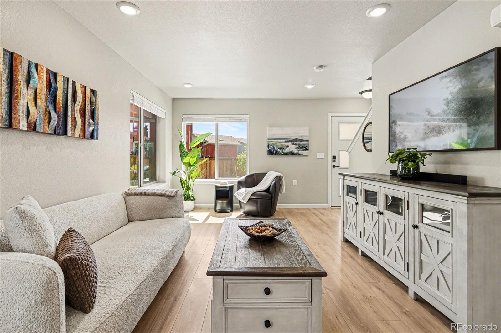 MLS Image #7 for 6331 n hanover street,denver, Colorado