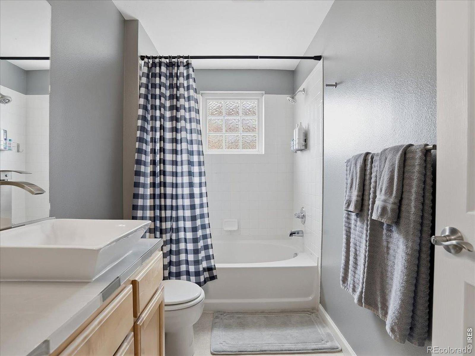 MLS Image #14 for 506  lucca drive,evans, Colorado
