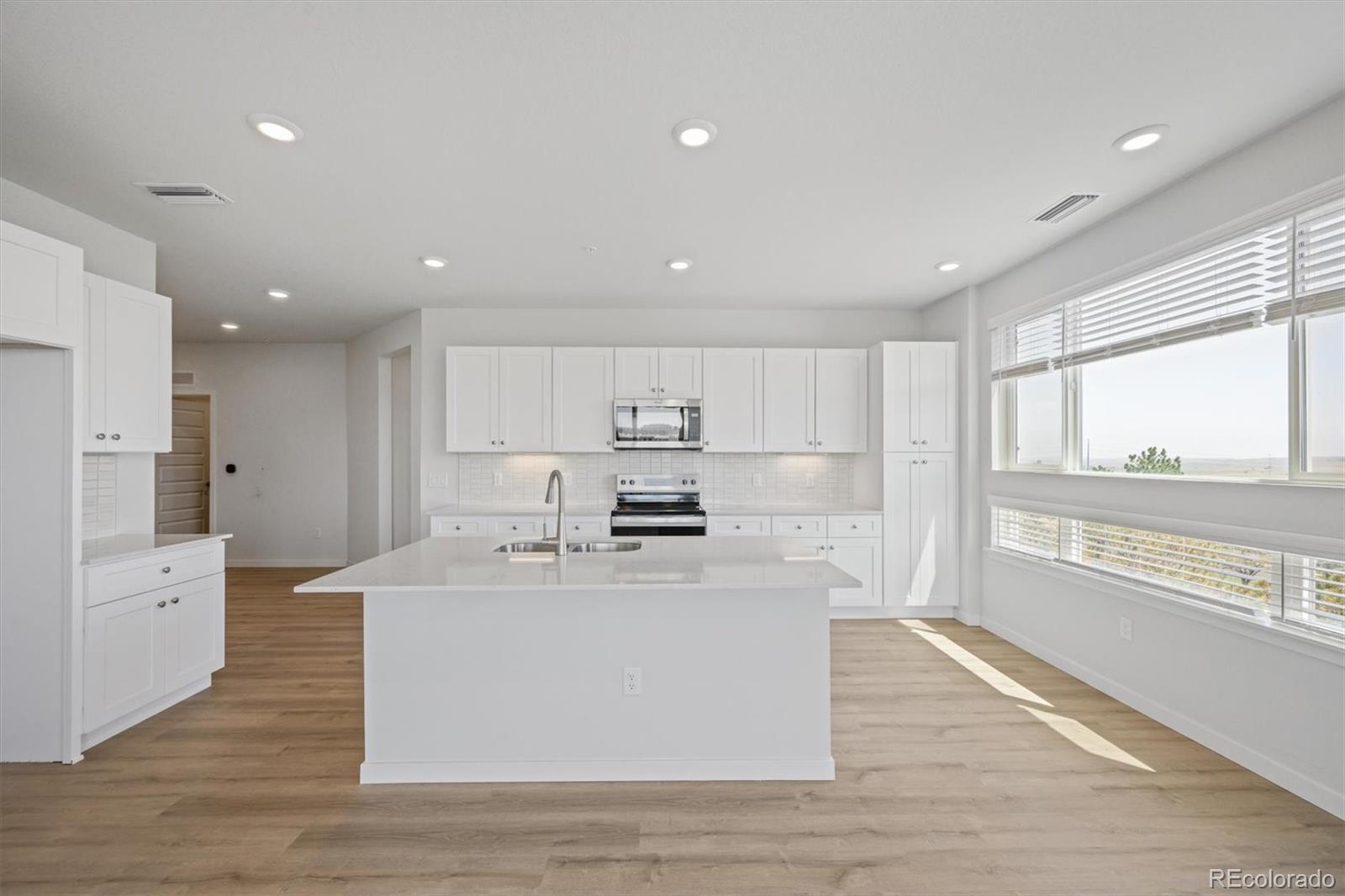 MLS Image #0 for 483  interlocken boulevard 305,broomfield, Colorado