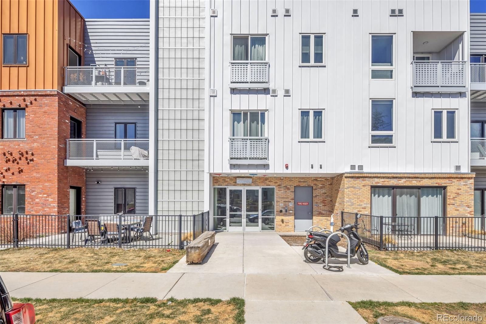 MLS Image #3 for 2525  arapahoe street,denver, Colorado