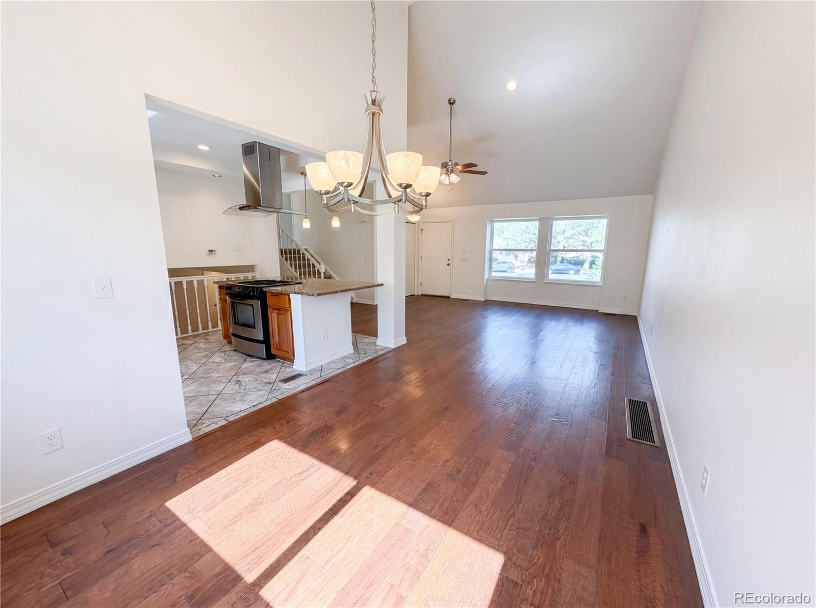MLS Image #10 for 10330 e weaver place,englewood, Colorado