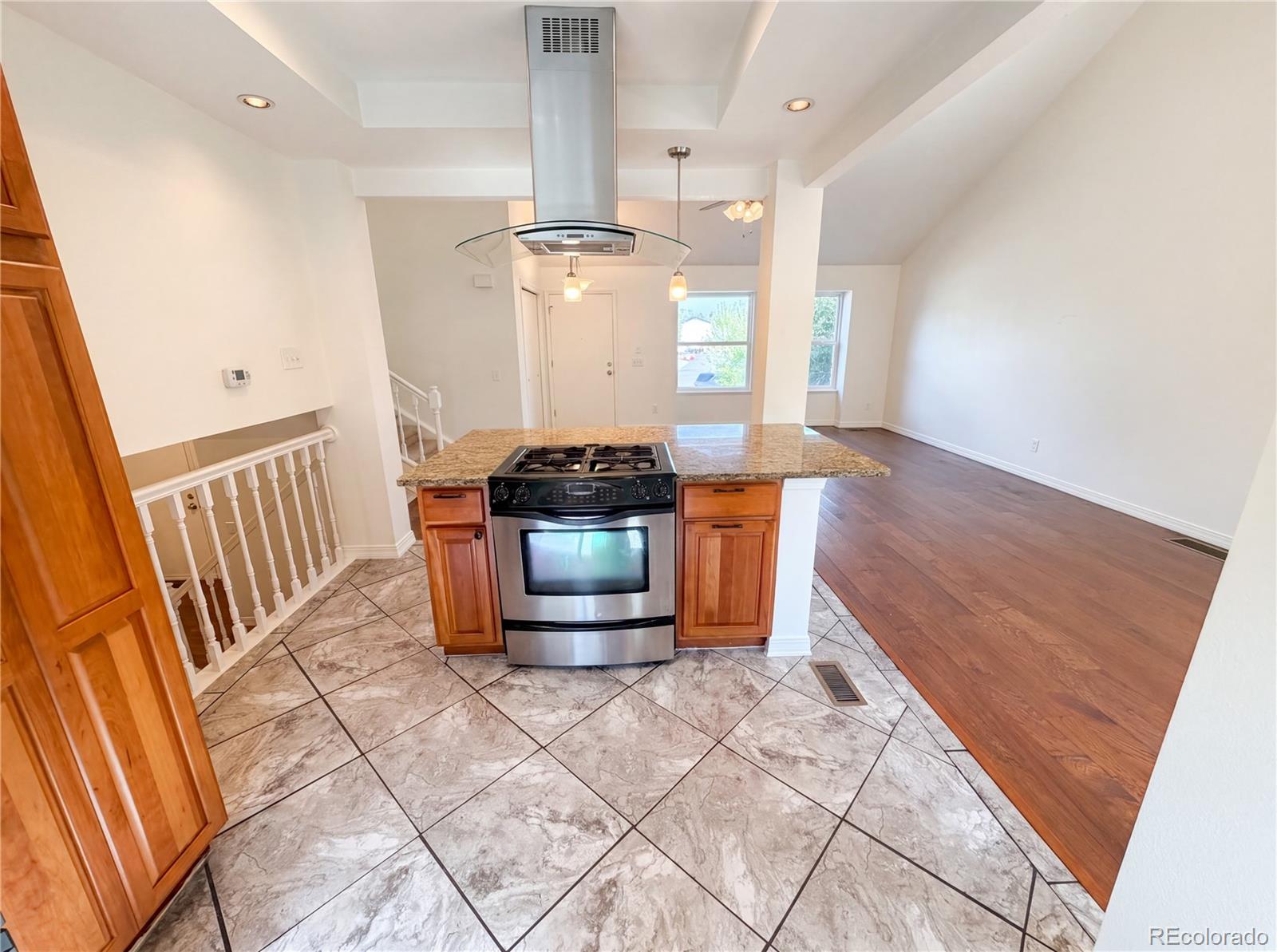 MLS Image #6 for 10330 e weaver place,englewood, Colorado