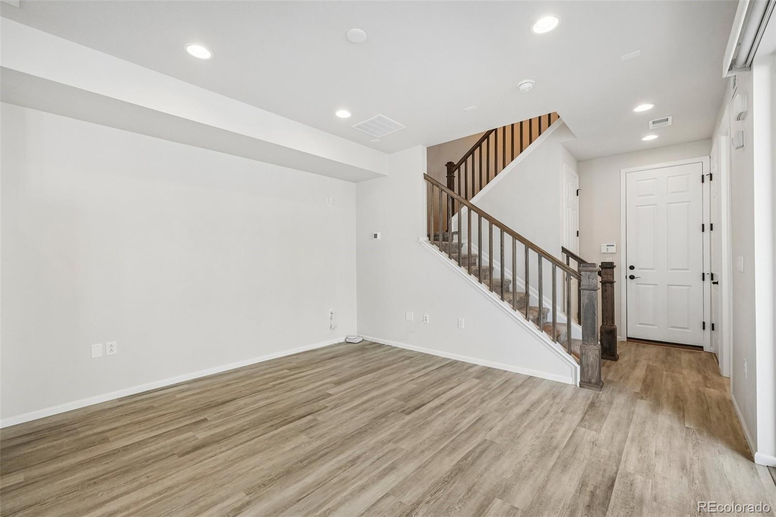 MLS Image #13 for 9109  snake river street,littleton, Colorado