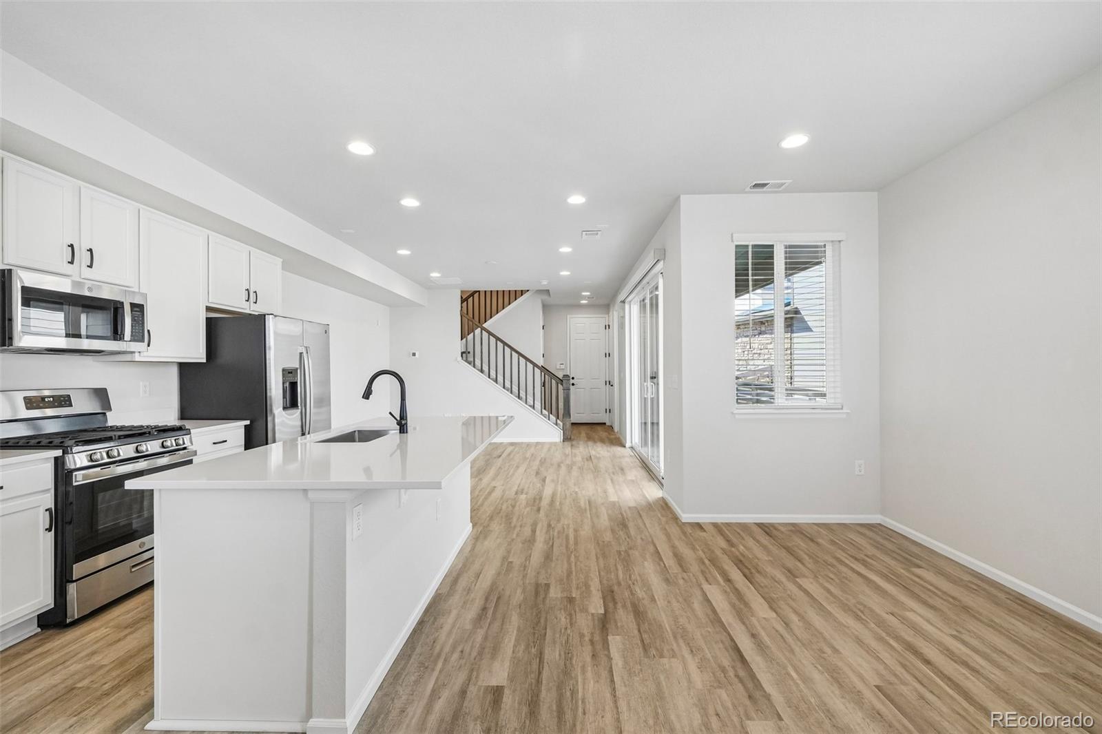 MLS Image #5 for 9109  snake river street,littleton, Colorado