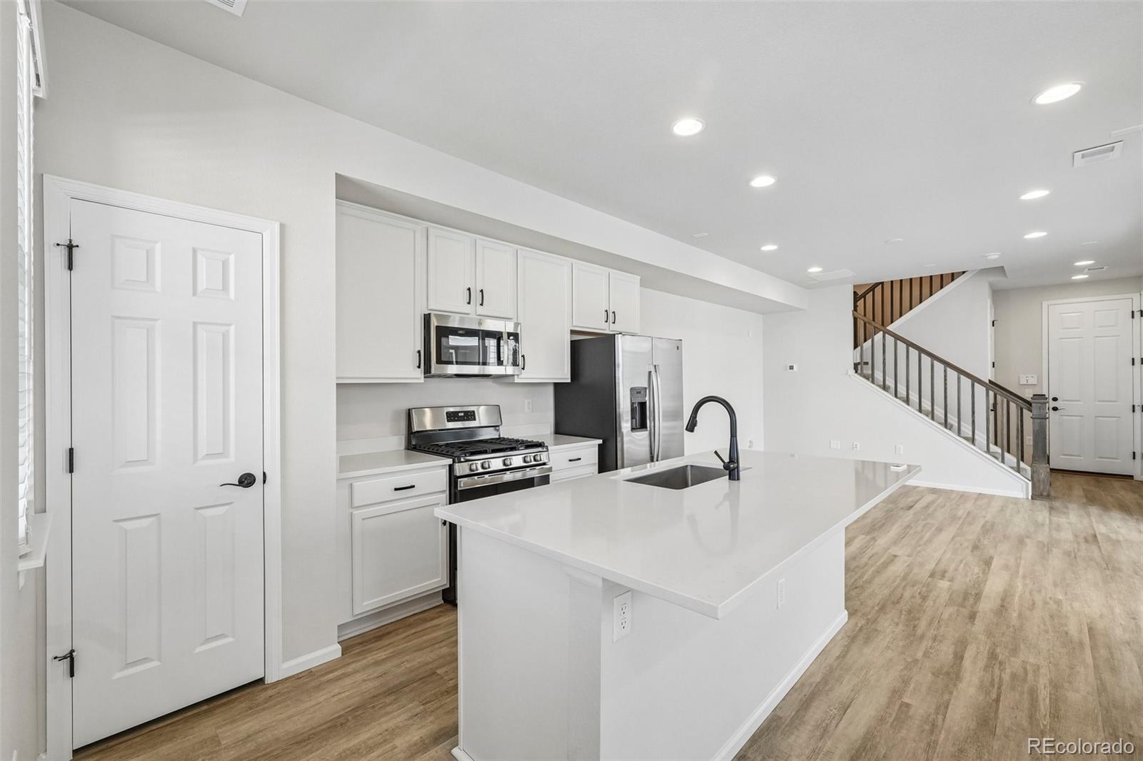 MLS Image #8 for 9109  snake river street,littleton, Colorado