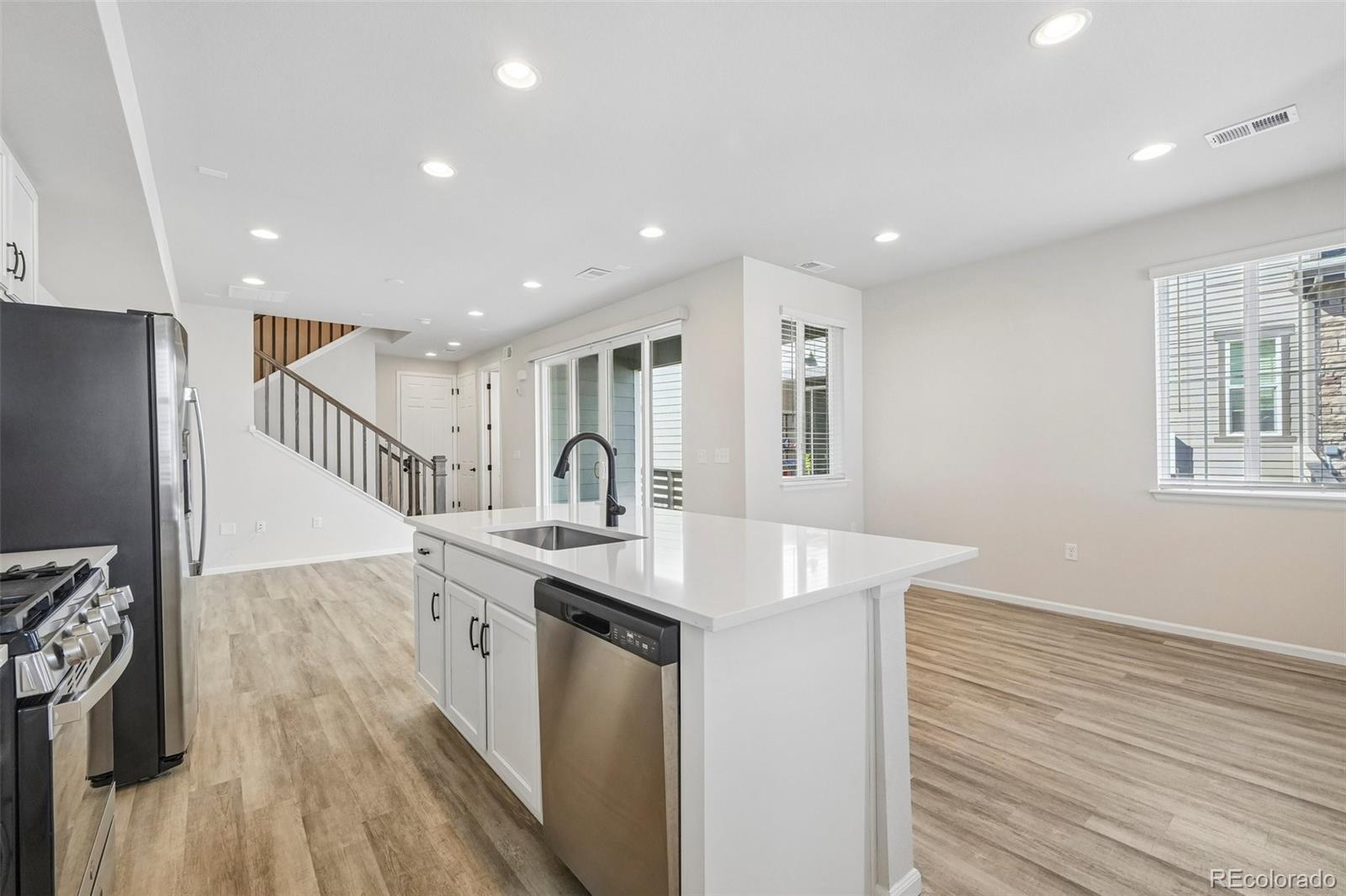 MLS Image #9 for 9109  snake river street,littleton, Colorado