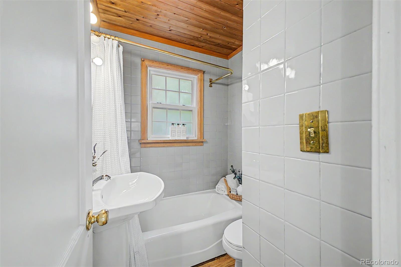 MLS Image #12 for 403  18th street,golden, Colorado
