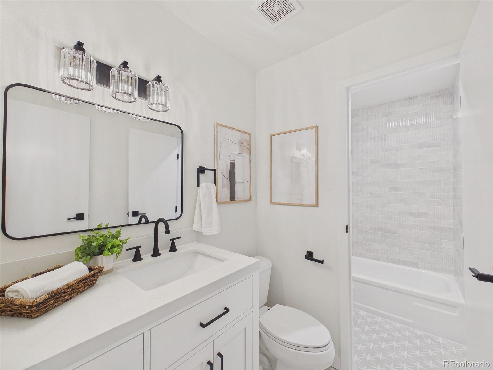 MLS Image #13 for 3550 s harlan street,denver, Colorado