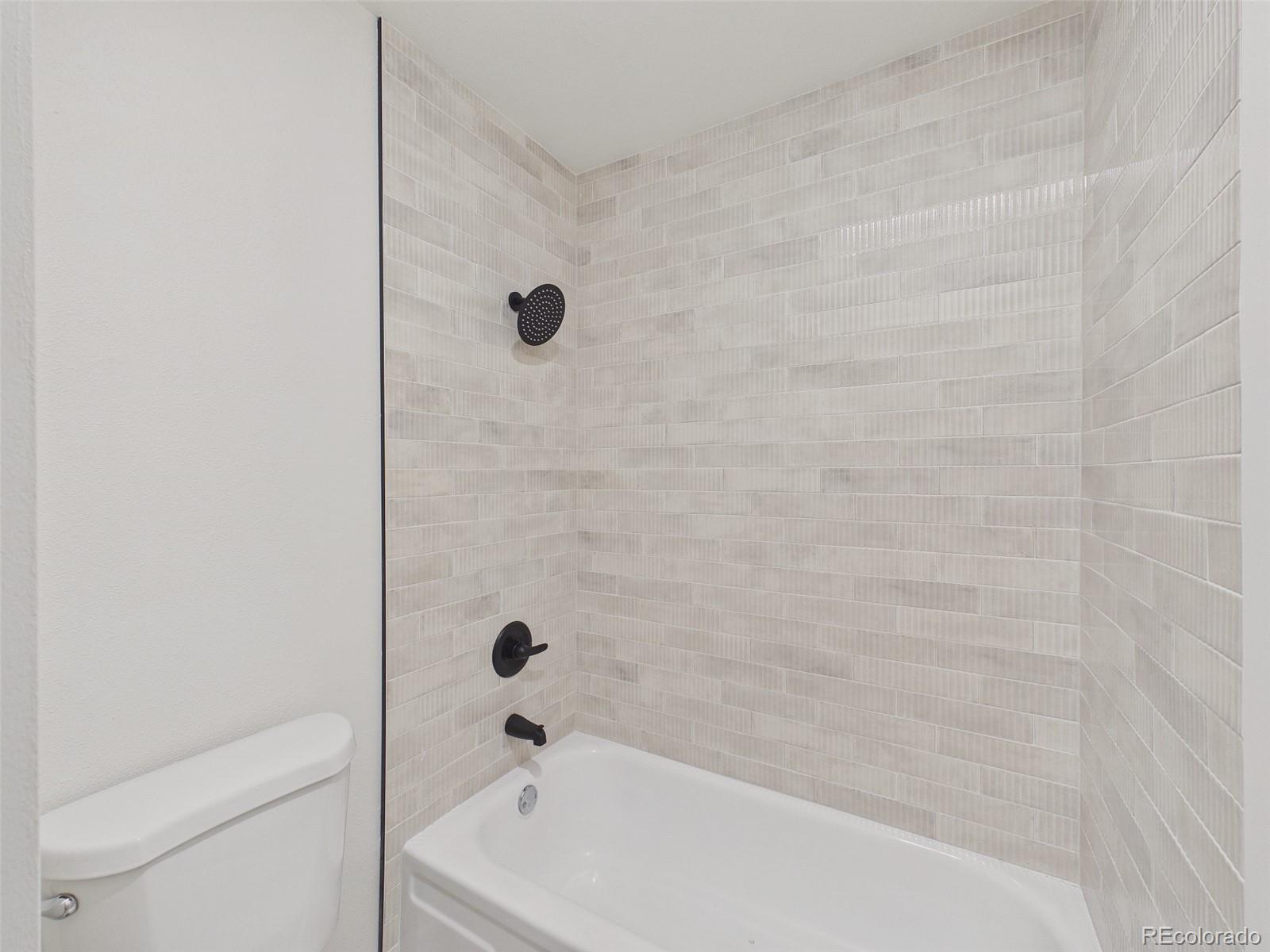 MLS Image #14 for 3550 s harlan street,denver, Colorado