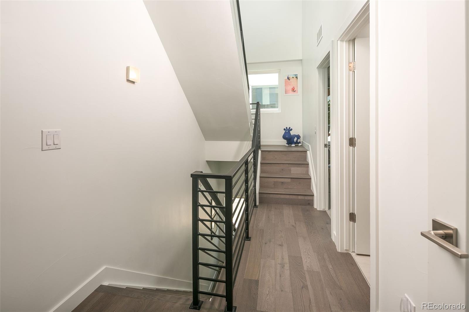 MLS Image #10 for 1616  irving street 4,denver, Colorado