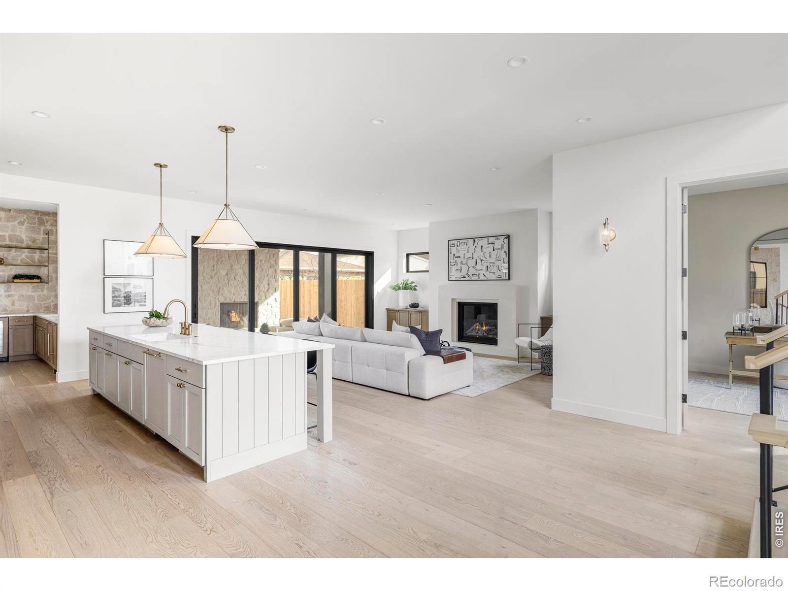 MLS Image #5 for 1060 s garfield street,denver, Colorado