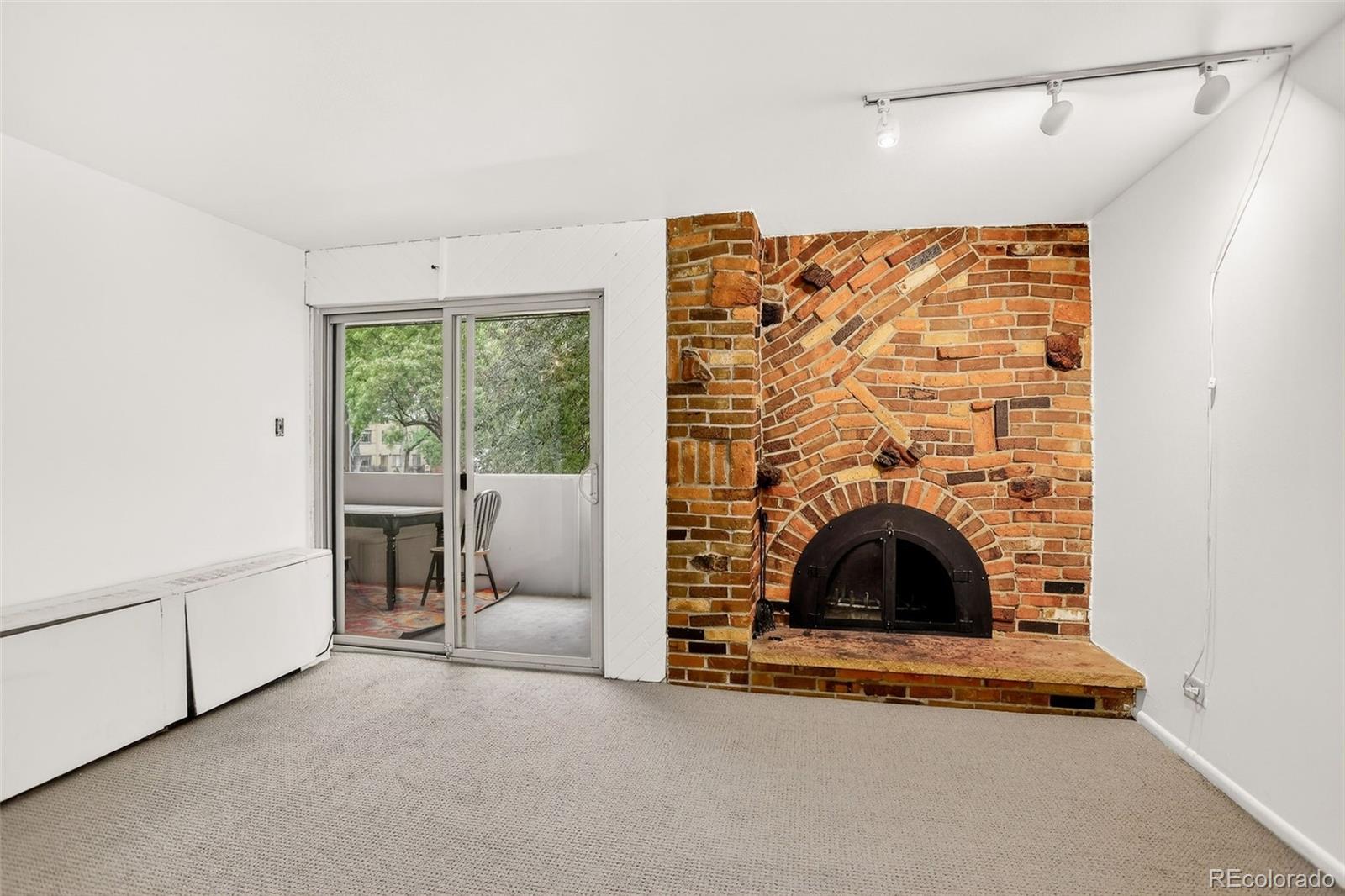 MLS Image #10 for 1366  garfield street 206,denver, Colorado